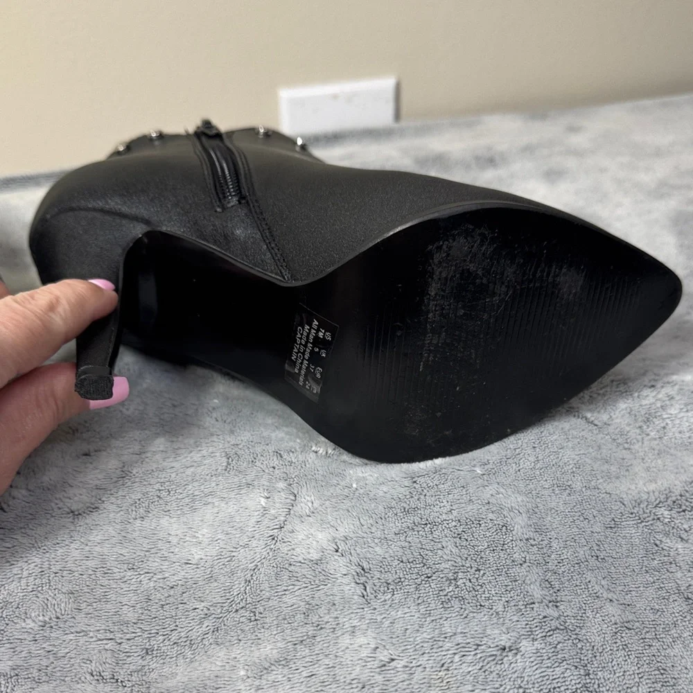 Fergalicious by Fergie “Captain” Studded Ankle Booties - Black - Size 7 - EUC - Picture 10 of 15